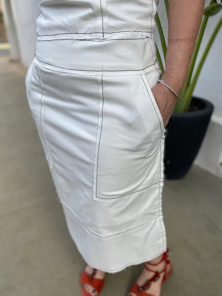 Saia Jeans Corte a Fio Helena